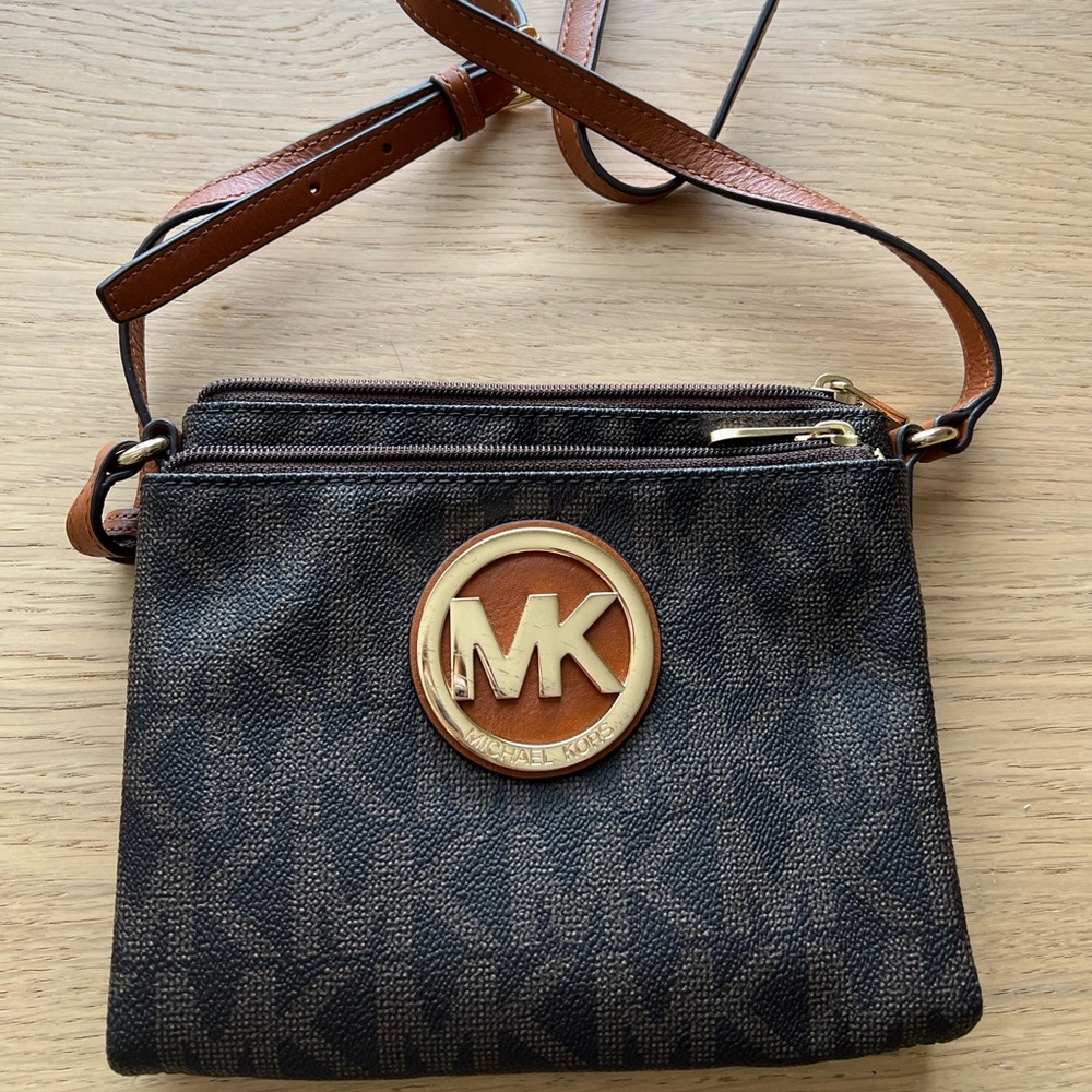 Michael Kors - Brown PVC Fulton Gusset Crossbody Bag